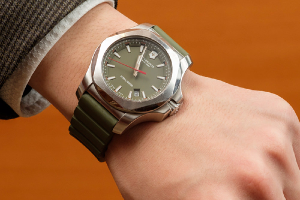 VICTORINOX(ビクトリノックス)<br data-eio=