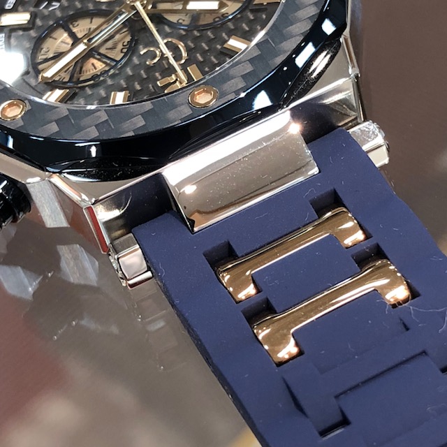 世界2000本限定】Gc 20th Anniversary 20周年記念モデル腕時計 クロノグラフ X72038G2S ステンレス カーボン シリコン  ブラック ブルー