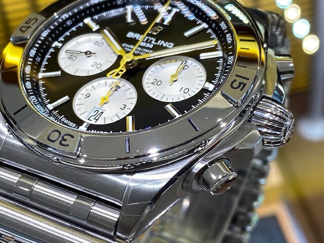 【113145】BREITLING ブライトリング  AB0134101B2A1 クロノマット B01 42 ジャパン エディション ブラックダイヤル SS 自動巻き ギャランティーカード 純正ボックス サイドシール 腕時計 時計 WATCH メンズ 男性 男 紳士 【未使用品】