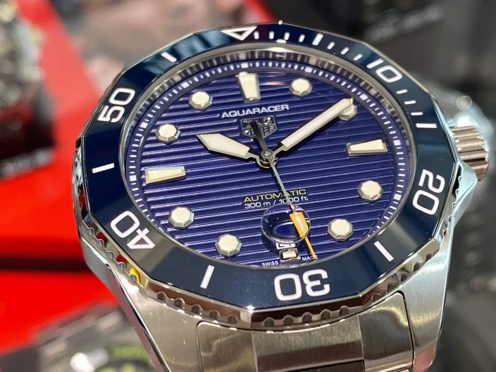 【117641】TAG HEUER タグホイヤー  WBP201B BA0632 アクアレーサー300  ブルーダイヤル SS 自動巻き ギャランティーカード 純正ボックス 腕時計 時計 WATCH メンズ 男性 男 紳士