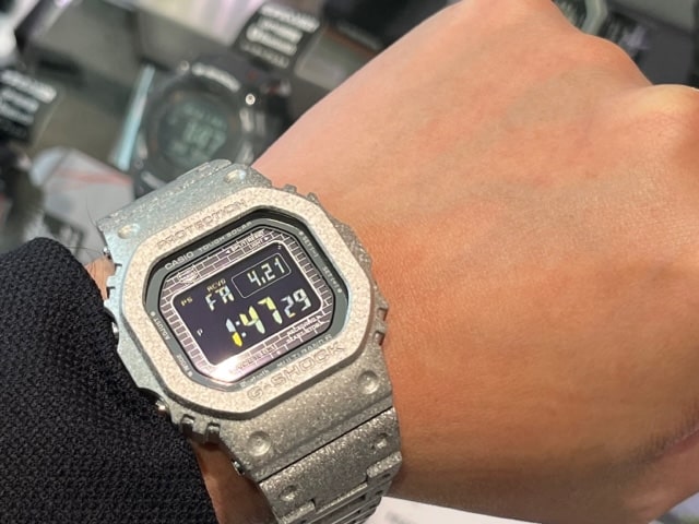 本日発売、G-SHOCK誕生40周年を祝う限定モデル「GMW-B5000PS-1JR ...