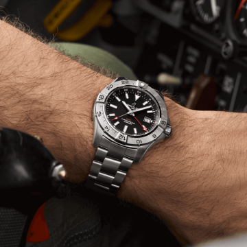 BREITLING アベンジャー オートマチック GMT 44 A32320101B1A1